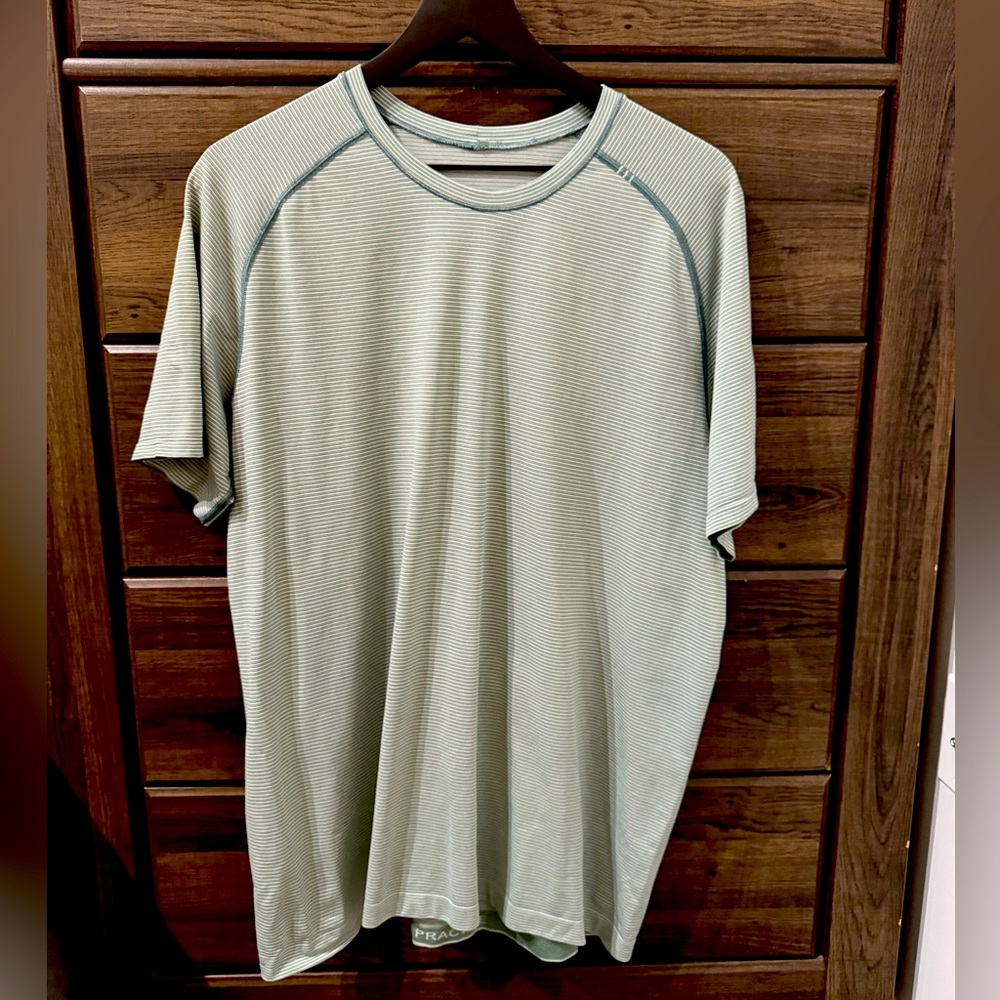 Men’s Lululemon Green Metal Gent Tech Tshirt